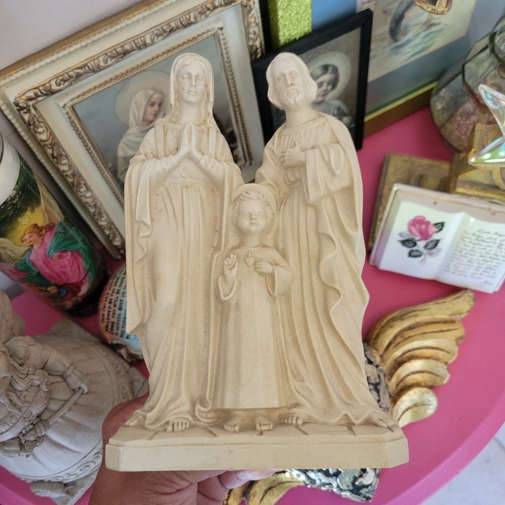 Holy Family Religious Figurine ~ Vintage ~ Jesus Mary Joseph ~ Christmas ~ Resin - Picture 7 of 16